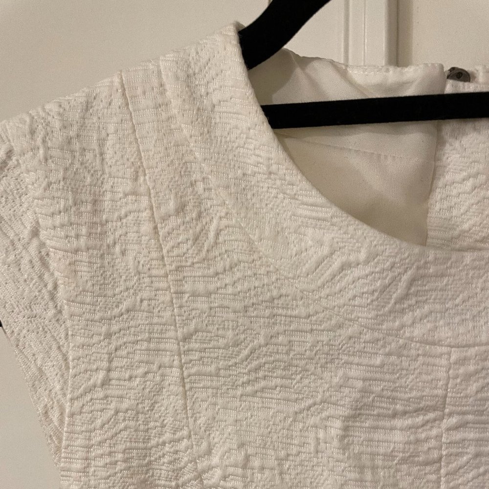 Petite Theory White Jacquard Cap Sleeve Dress US 00P - Picture 3 of 5
